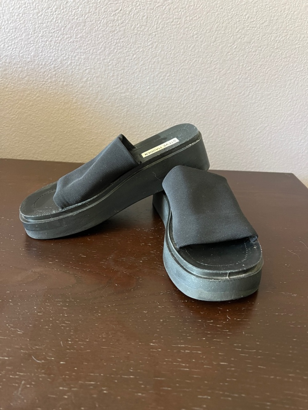 Steve Madden Y2K platform sandal size 6.5